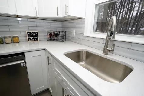 38 Boulder Drive Londonderry NH 03053