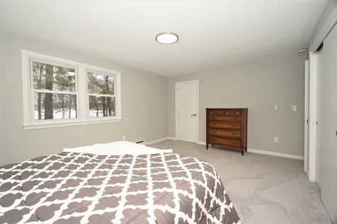 38 Boulder Drive Londonderry NH 03053