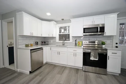 38 Boulder Drive Londonderry NH 03053