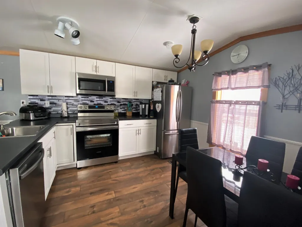 352 Kneeland Flats Waterbury VT 05676