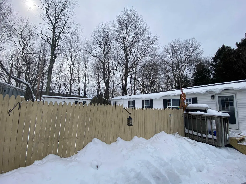 352 Kneeland Flats Waterbury VT 05676