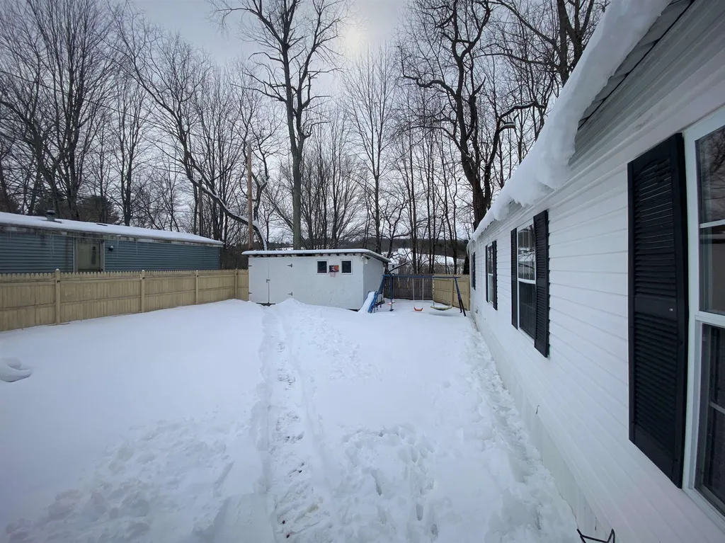 352 Kneeland Flats Waterbury VT 05676
