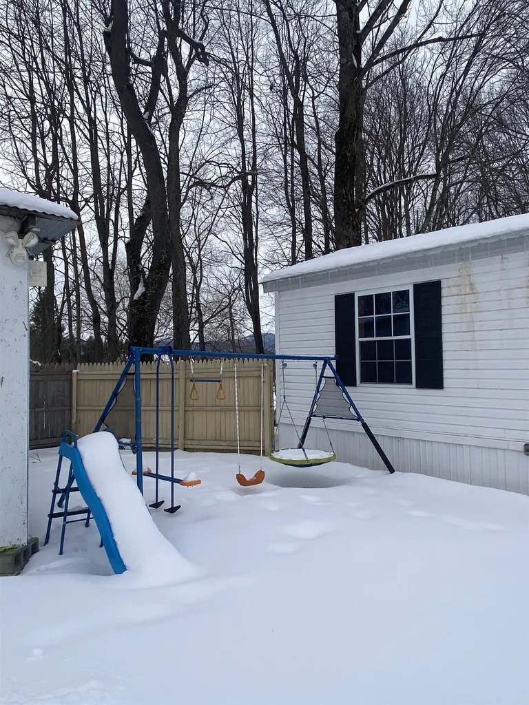 352 Kneeland Flats Waterbury VT 05676