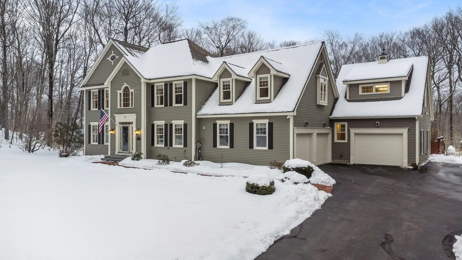 25 Hawk Drive Bedford NH 03110