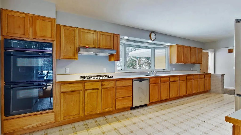 27 Ridgewood Drive Burlington VT 05408