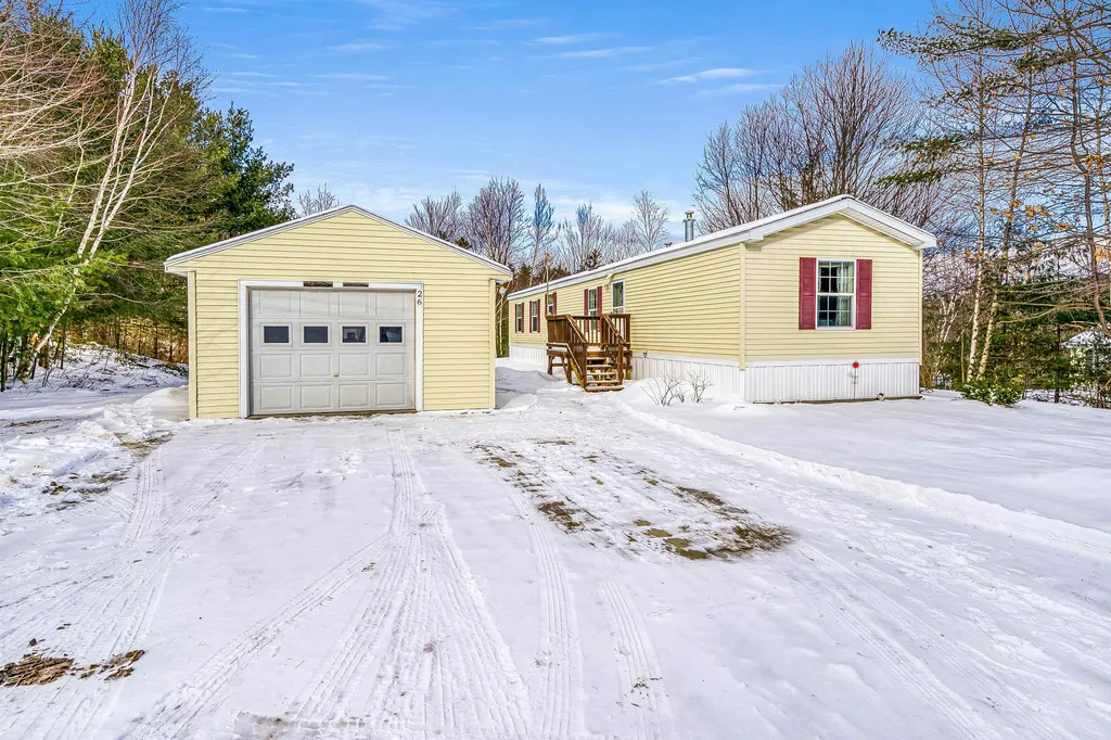 26 Popple Way Newport NH 03773