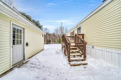 26 Popple Way Newport NH 03773