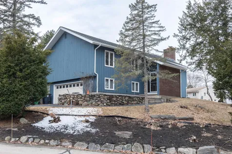52 Northwood Drive Nashua NH 03063