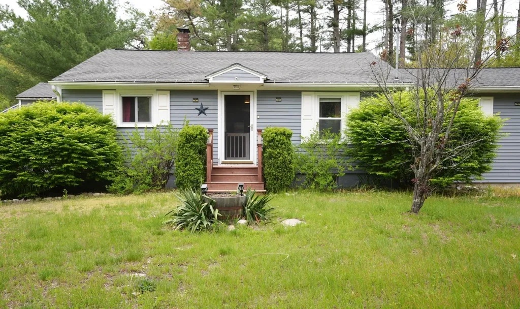 172 Litchfield Road Londonderry NH 03053