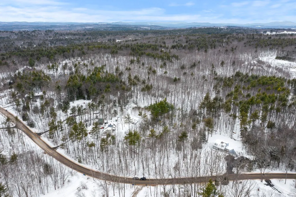 94 Allen Road Bow NH 03304