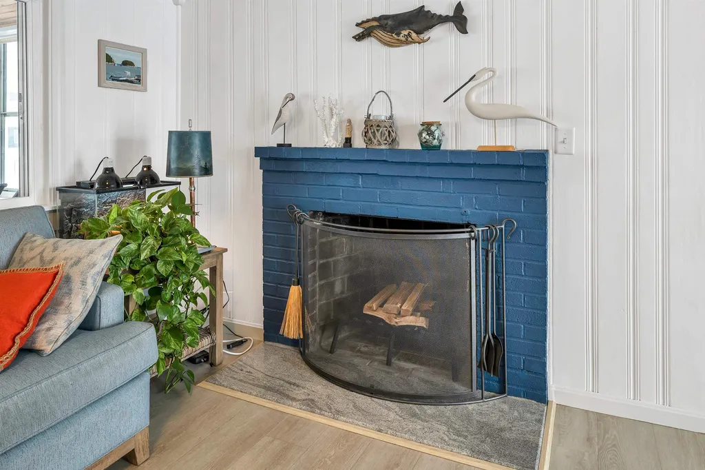 67 Hobson Avenue Hampton NH 03842
