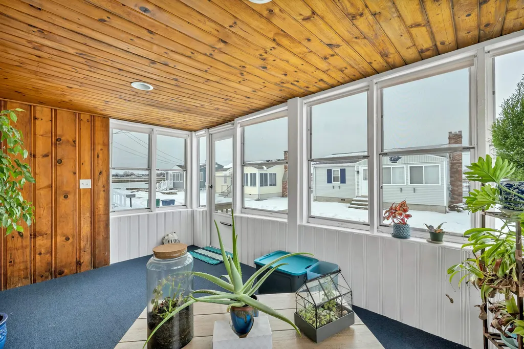 67 Hobson Avenue Hampton NH 03842