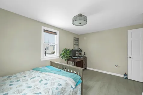 67 Hobson Avenue Hampton NH 03842