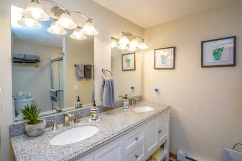 146 Stonehurst Manor Road Conway NH 03860