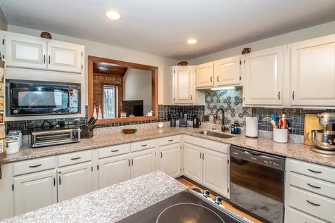 146 Stonehurst Manor Road Conway NH 03860