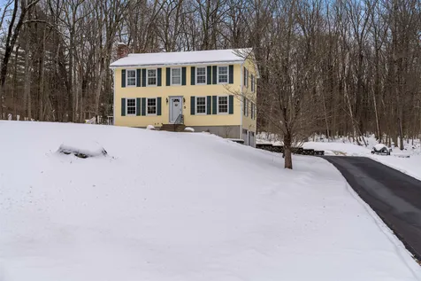 5 Connors Street Londonderry NH 03053