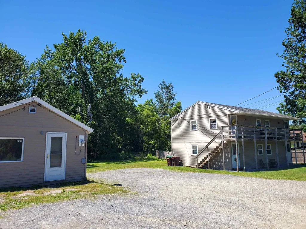 989-1009 Middle Pownal Road Pownal VT 05261