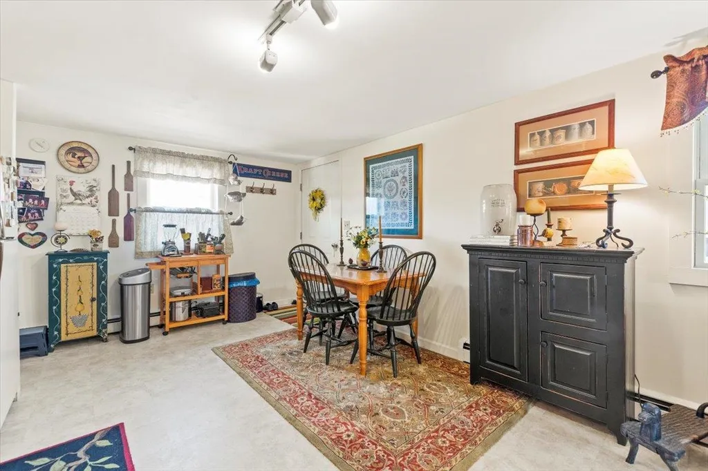 989-1009 Middle Pownal Road Pownal VT 05261