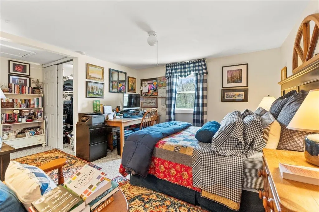 989-1009 Middle Pownal Road Pownal VT 05261