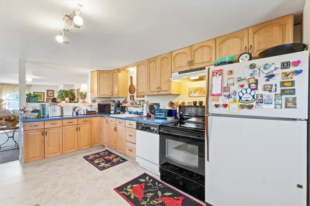 989-1009 Middle Pownal Road Pownal VT 05261