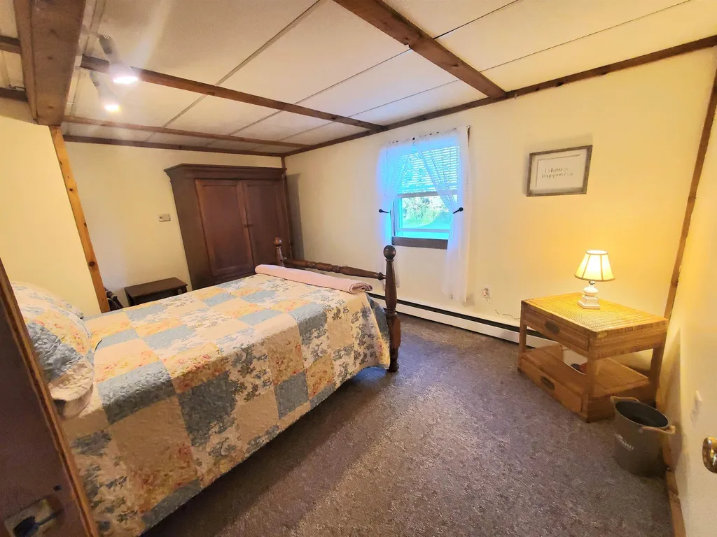 989-1009 Middle Pownal Road Pownal VT 05261