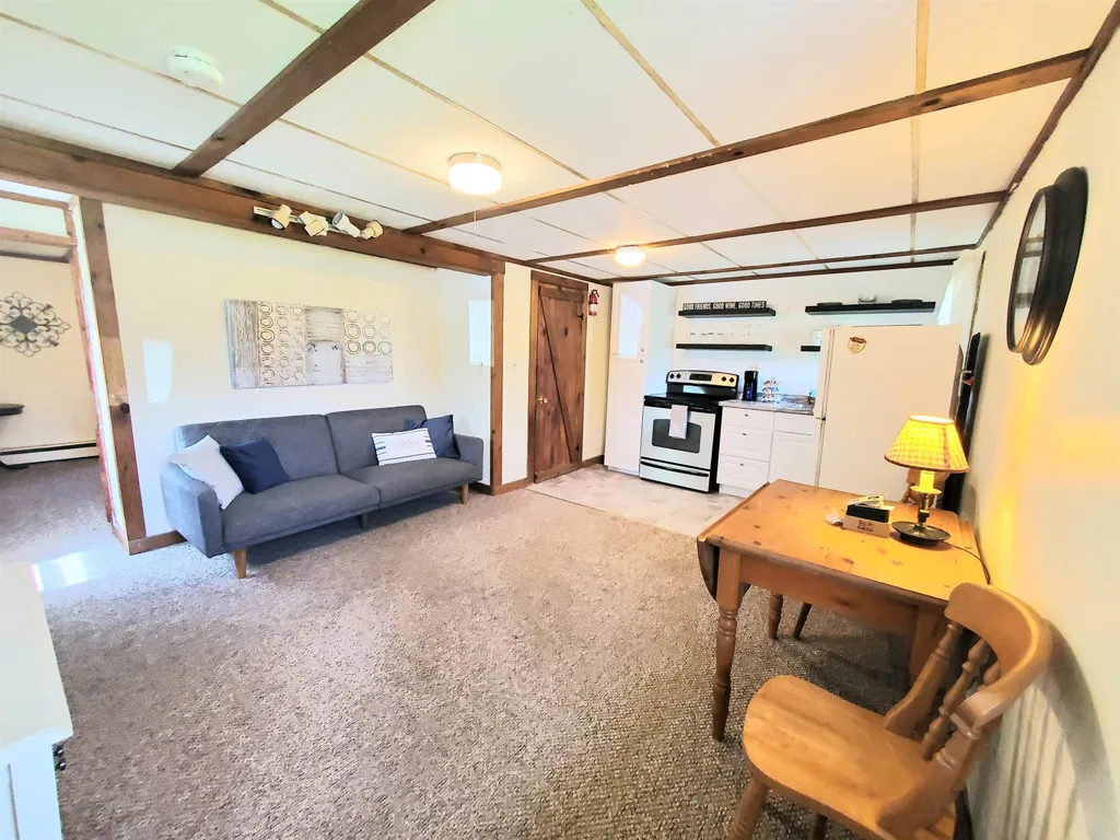 989-1009 Middle Pownal Road Pownal VT 05261