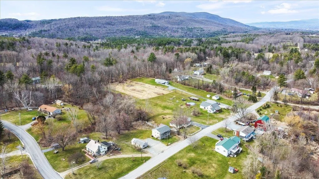 989-1009 Middle Pownal Road Pownal VT 05261
