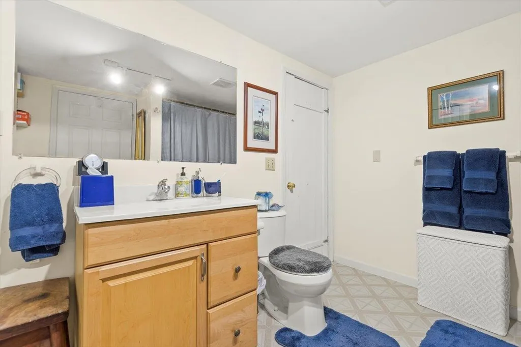 989-1009 Middle Pownal Road Pownal VT 05261