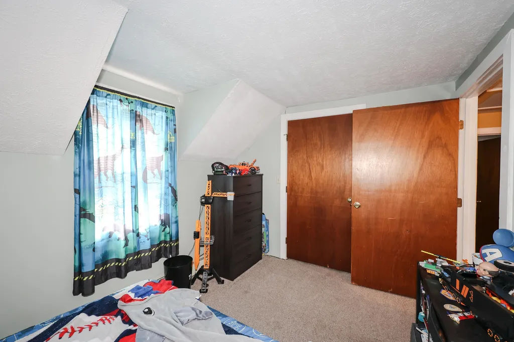 18 Russell Street Nashua NH 03060