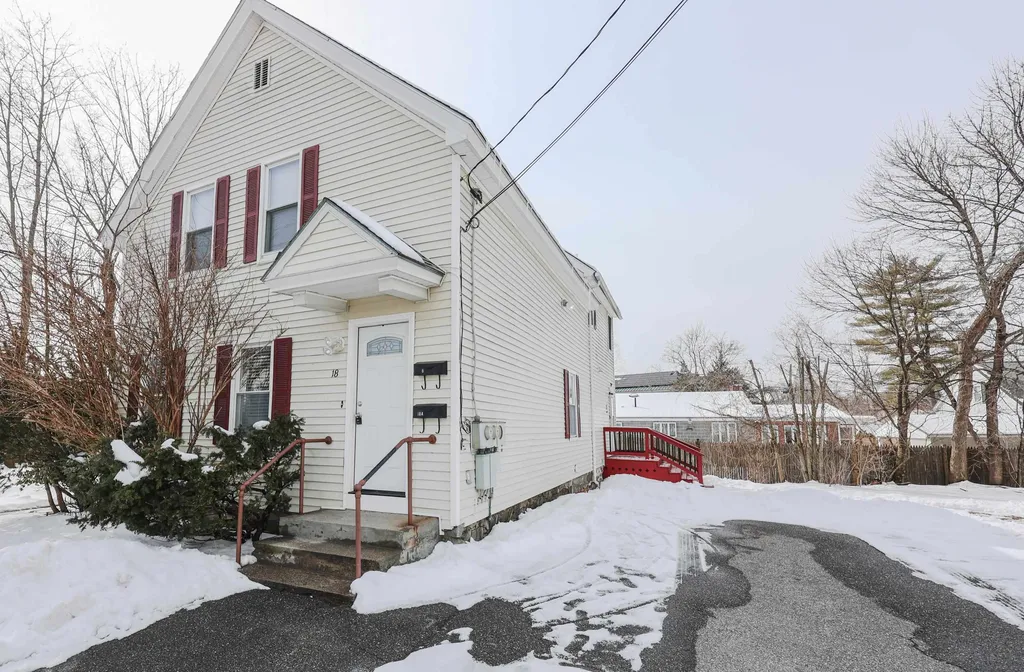 18 Russell Street Nashua NH 03060