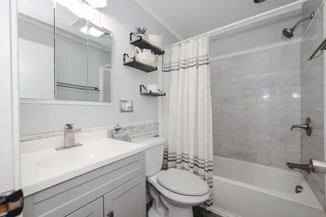 18 Russell Street Nashua NH 03060
