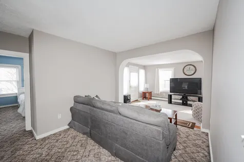 18 Russell Street Nashua NH 03060