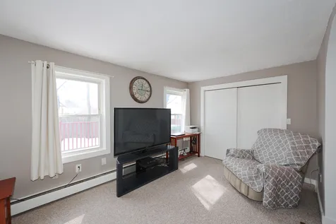 18 Russell Street Nashua NH 03060