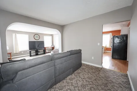 18 Russell Street Nashua NH 03060