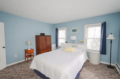 18 Russell Street Nashua NH 03060