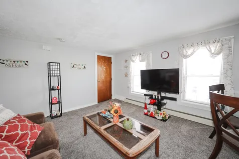 18 Russell Street Nashua NH 03060