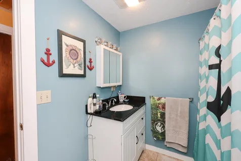 18 Russell Street Nashua NH 03060