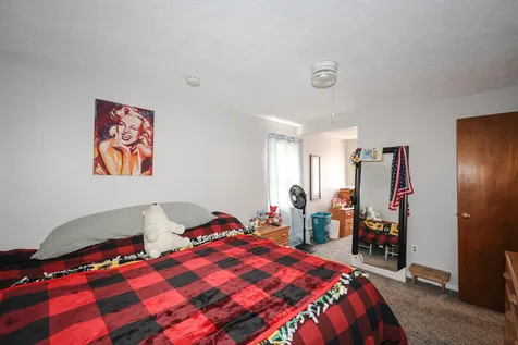 18 Russell Street Nashua NH 03060