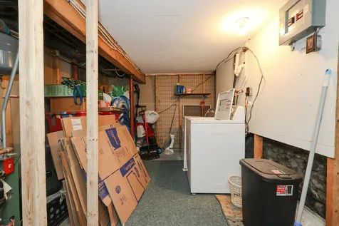 18 Russell Street Nashua NH 03060