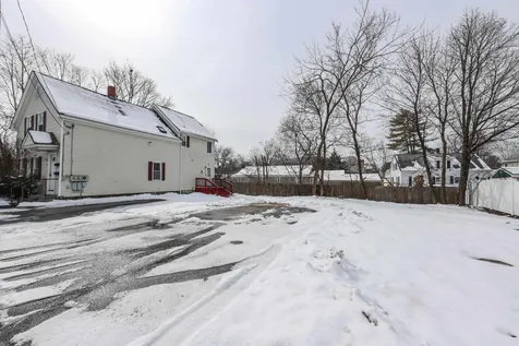 18 Russell Street Nashua NH 03060