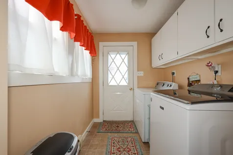18 Russell Street Nashua NH 03060