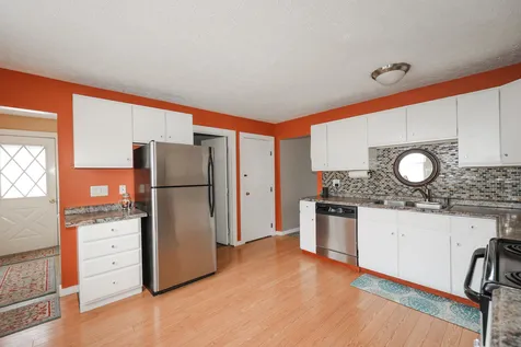18 Russell Street Nashua NH 03060
