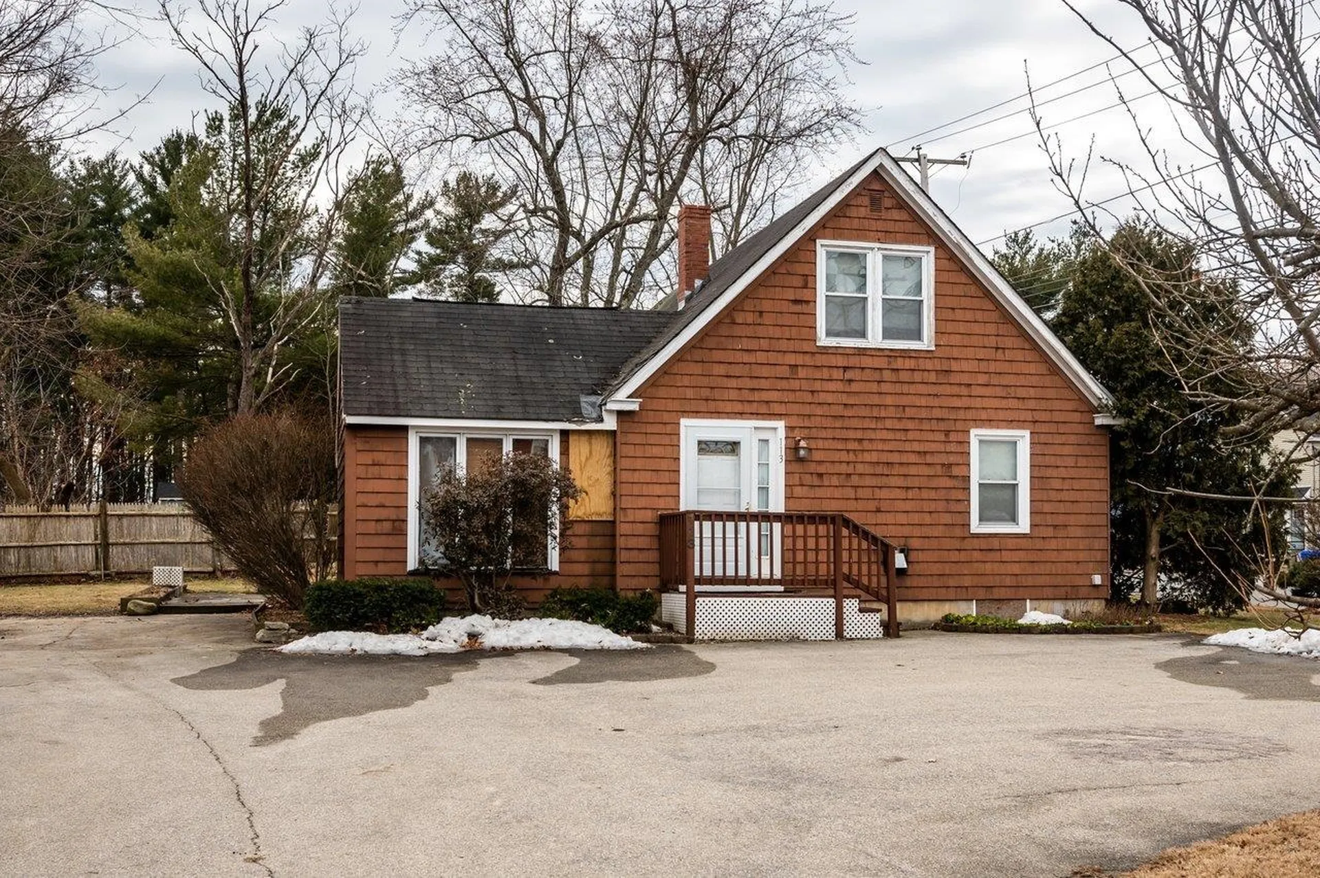 113 Derry Street Hudson NH 03051