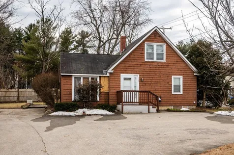 113 Derry Street Hudson NH 03051