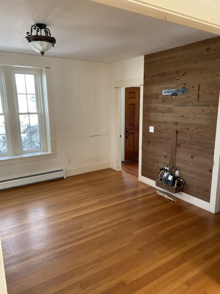 67 Bay Street Northfield NH 03276