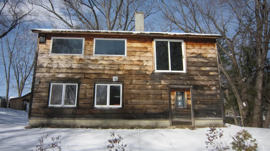 27 Michigan Street Winchester NH 03470