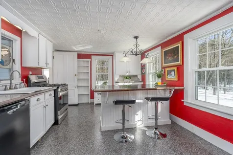17 Drake Hill Road Strafford NH 03884