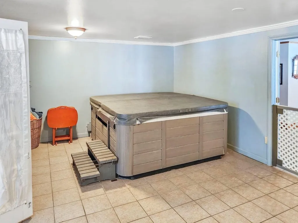 23 Grandview Avenue Lebanon NH 03766