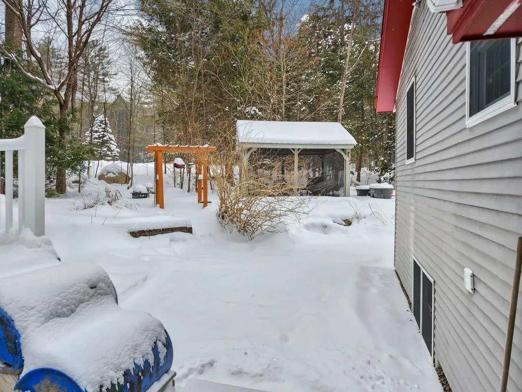 23 Grandview Avenue Lebanon NH 03766