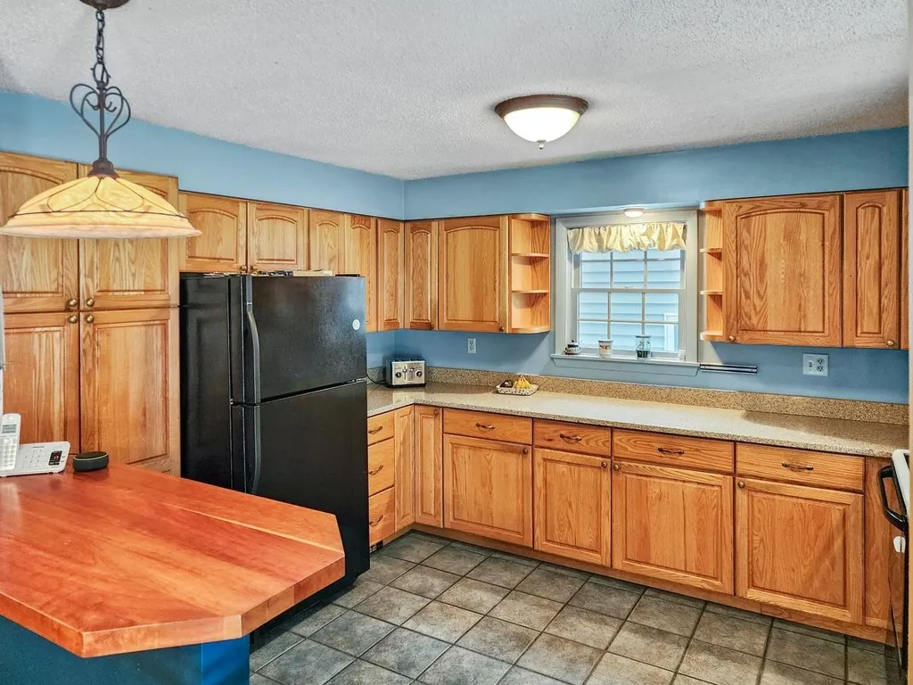 23 Grandview Avenue Lebanon NH 03766